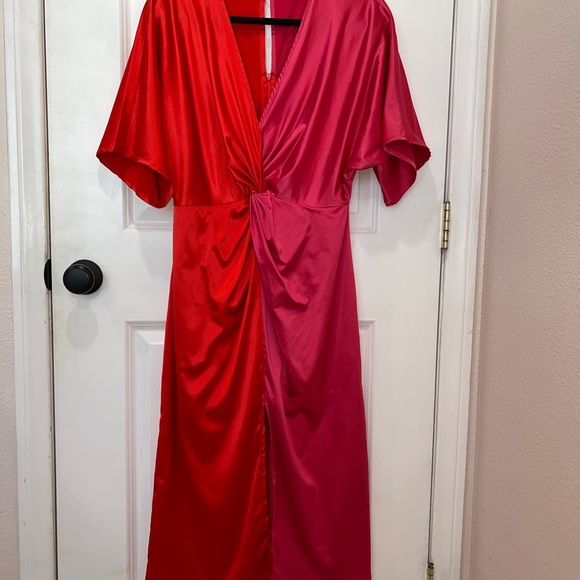 VICI MIDI DRESS - Picture 2 of 6